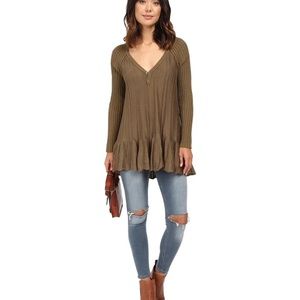 Free people Ribs and Ruffles tunic, olive green, size L